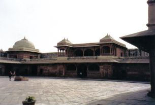 Fatehpur Sikri 11 (vertrekken van de concubines)