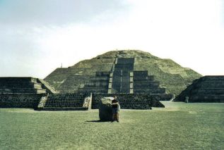 Teotihuacán 04 (Tempel van de maan)